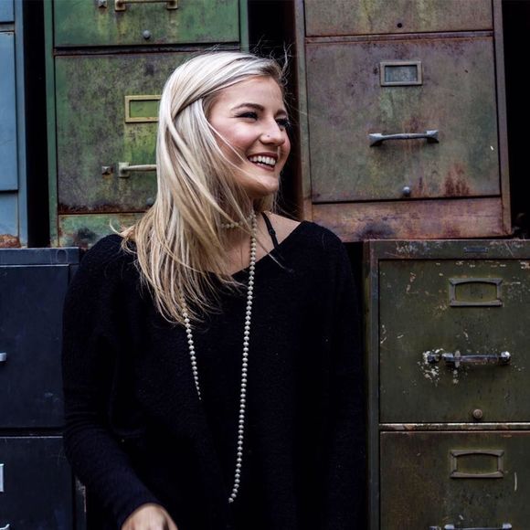 Meet your Posher, Hannah - Picture 1 of 1